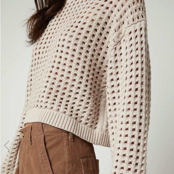 Velvet by Graham & Spencer Sammie Sweater in Dune size M - Picture 3 of 9